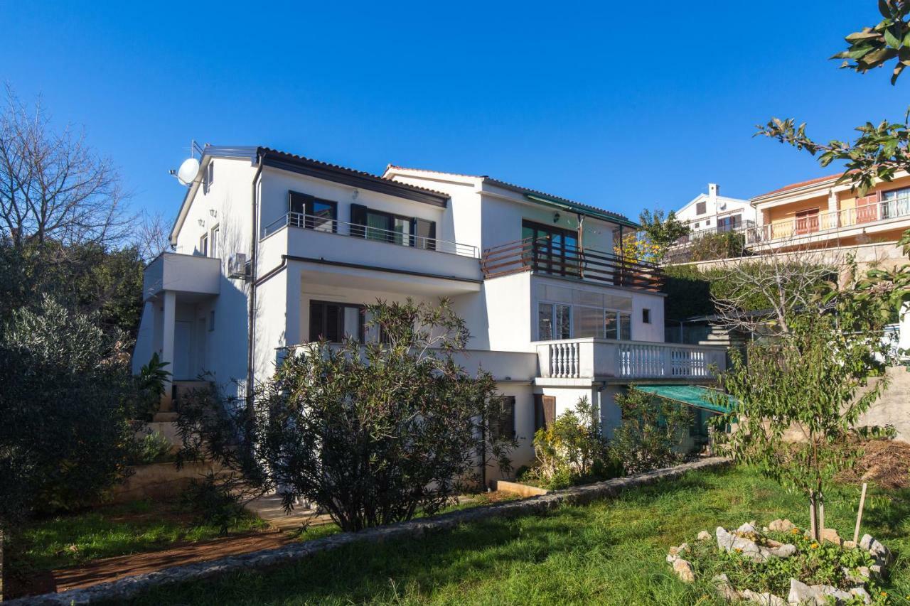 Apartments Karen Krk Town Exterior foto